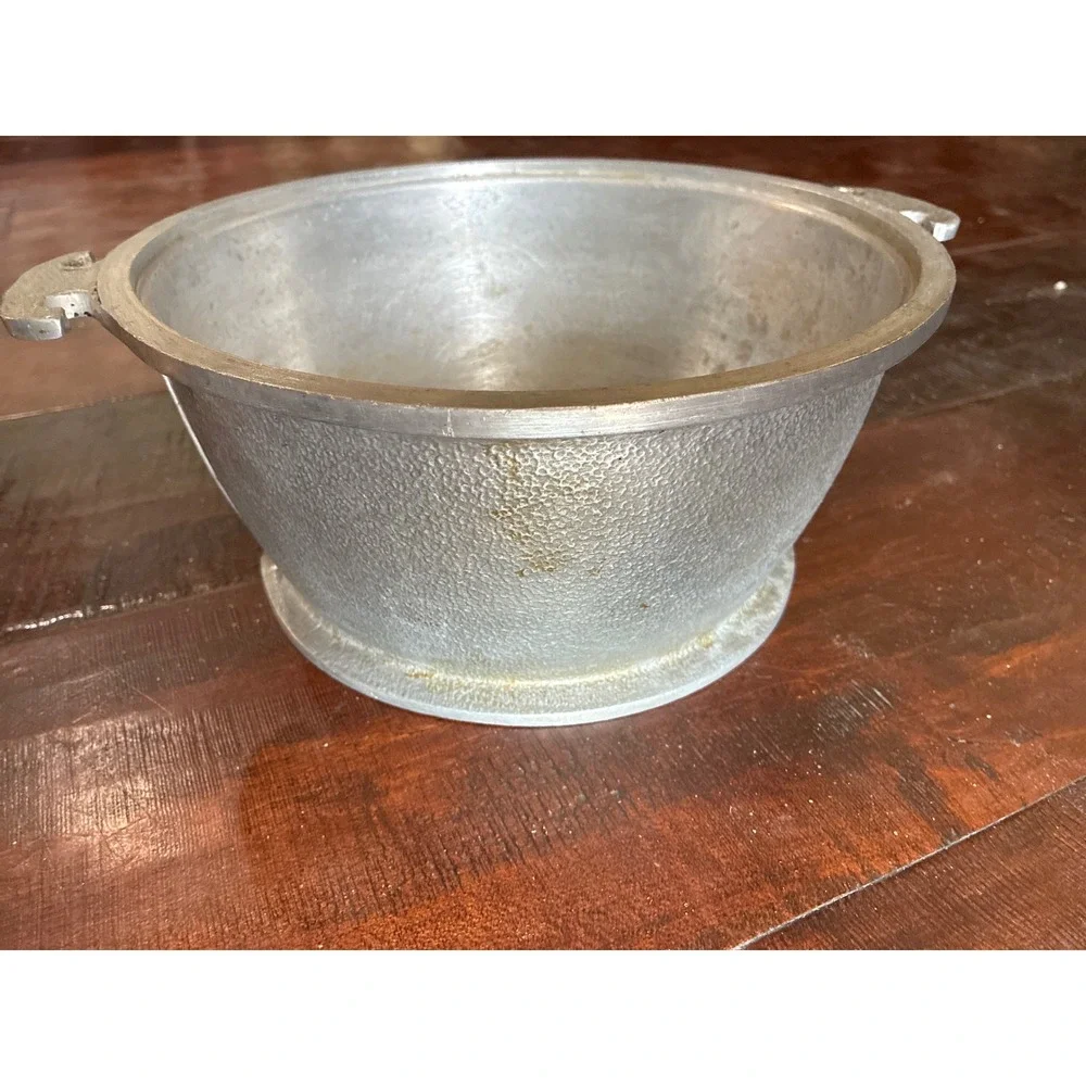 Vintage Guardian Service 2 Quart Casserole Kitchenware 9.5